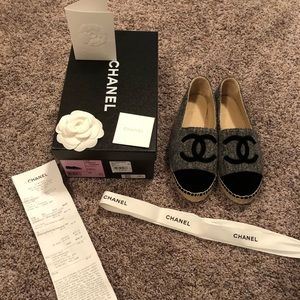 CHANEL Espadrilles.  Size 36 (6). RECEIPT